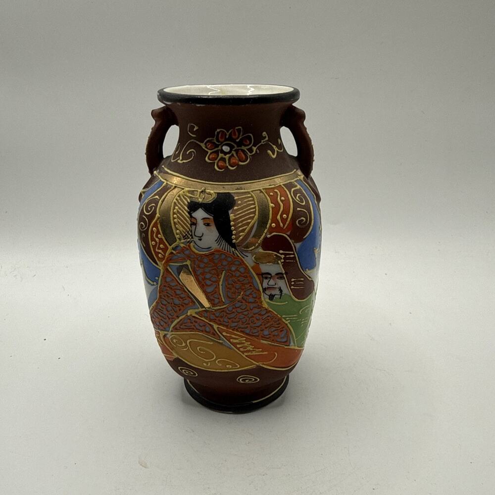 5" Hand Painted Gilded Porcelain Japanese Satsuma Moriage Vase *